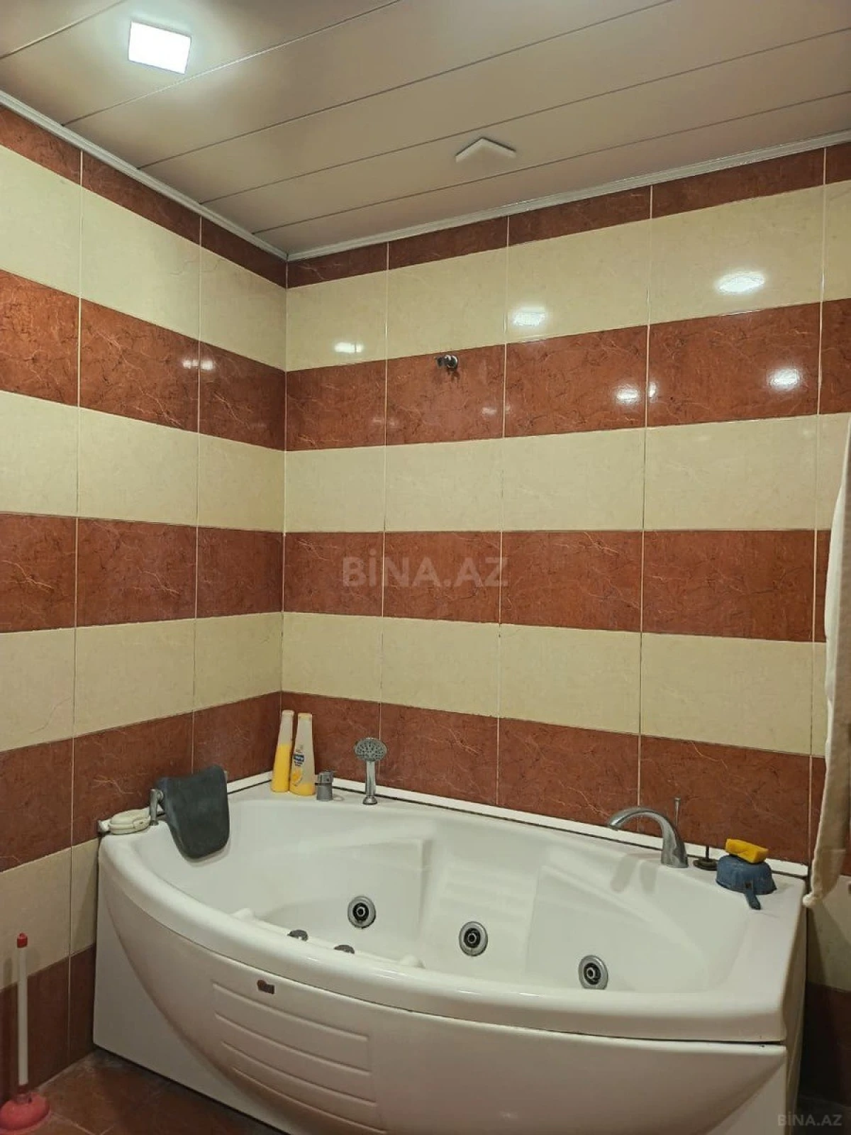 Satılır 3 otaqlı mənzil 130 m²