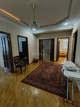 Satılır 3 otaqlı mənzil 130 m² — Bakı, 8-ci kilometr 3 otaq 130.00 m²