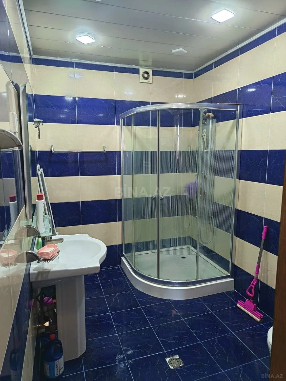 Satılır 3 otaqlı mənzil 130 m²