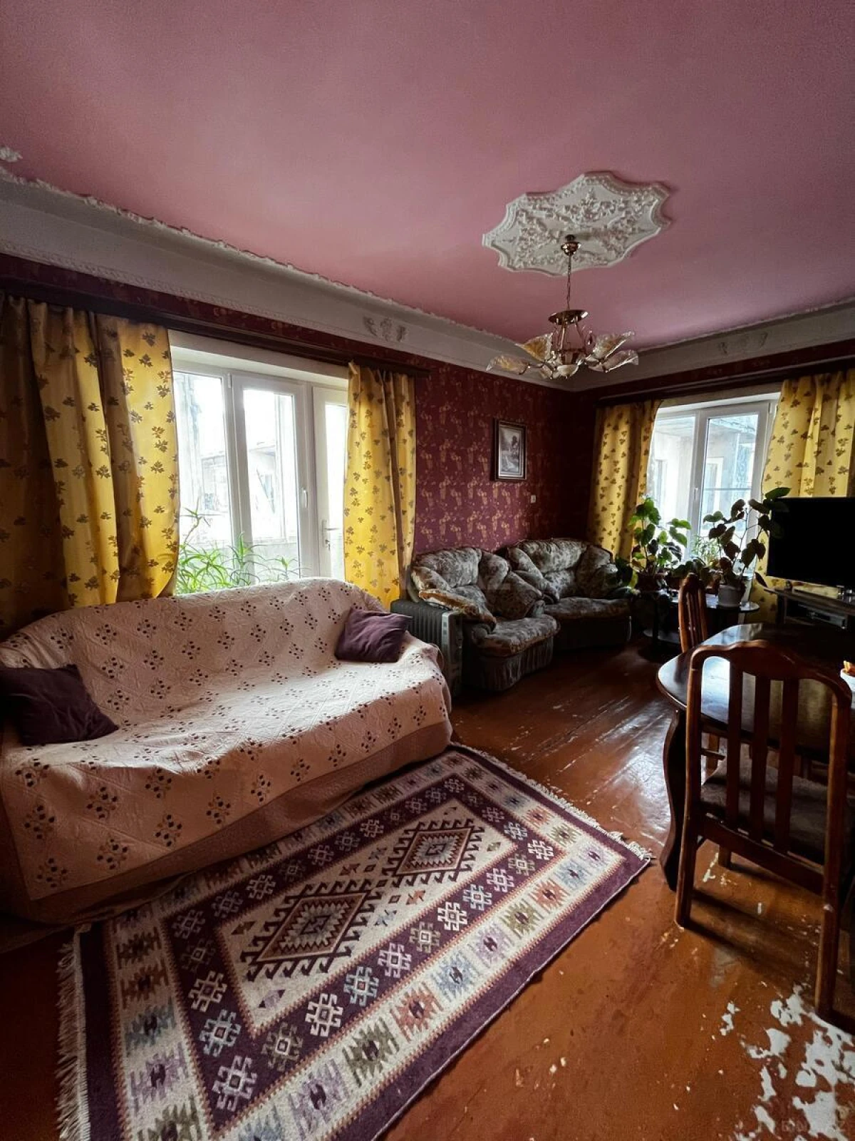 Satılır 3 otaqlı mənzil 98 m²