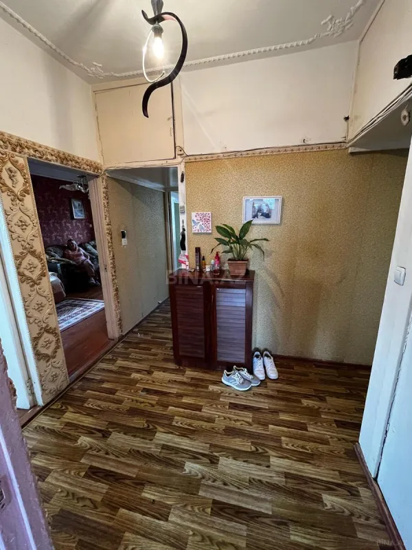 Satılır 3 otaqlı mənzil 98 m²