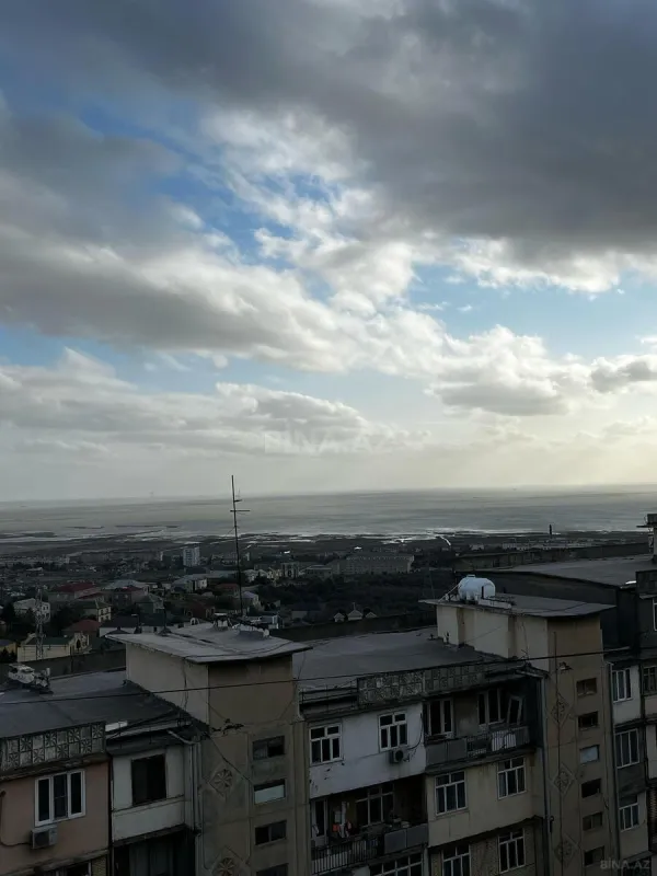 Satılır 3 otaqlı mənzil 98 m²