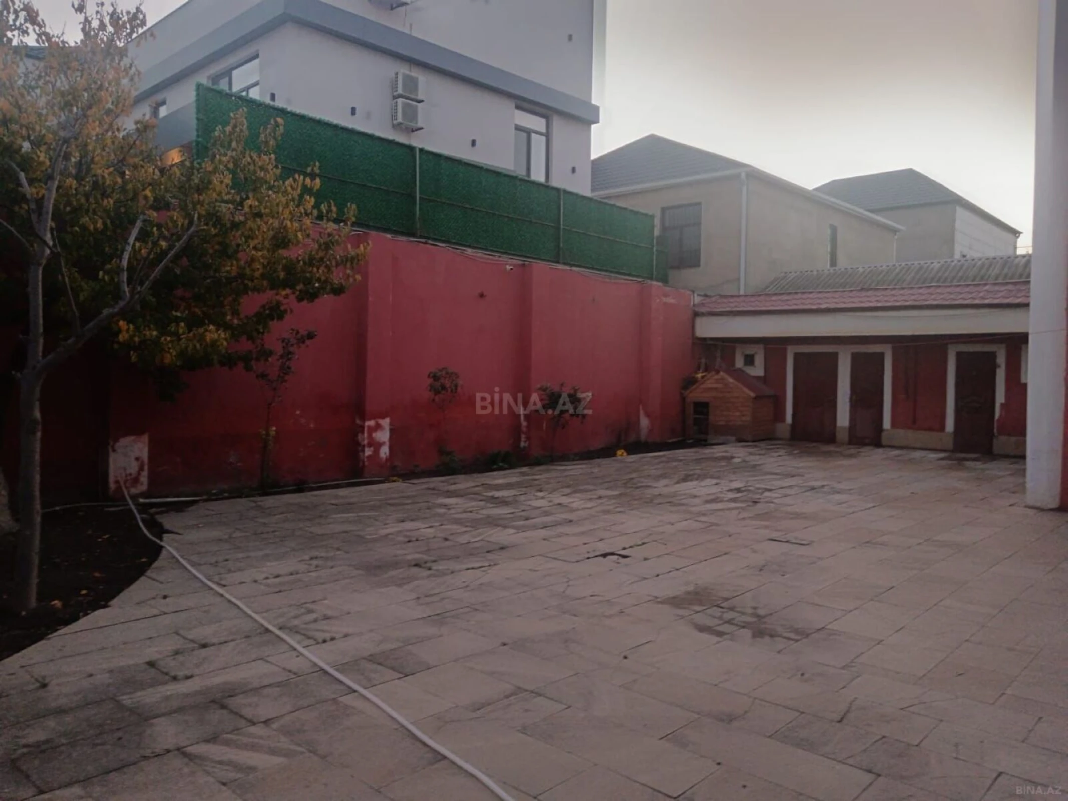 Kirayə verilir 7 otaqlı həyət evi 400 m²