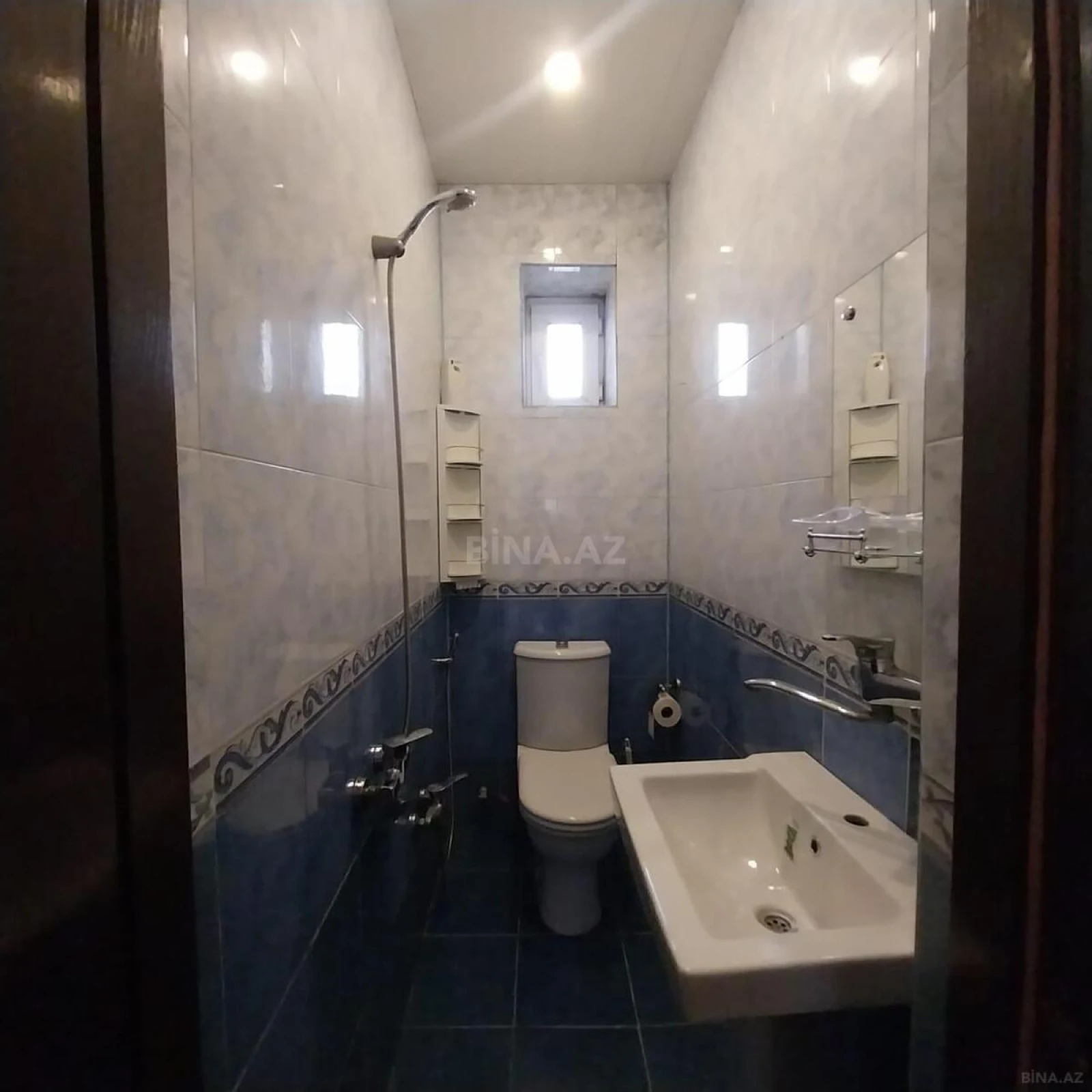 Kirayə verilir 7 otaqlı həyət evi 400 m²