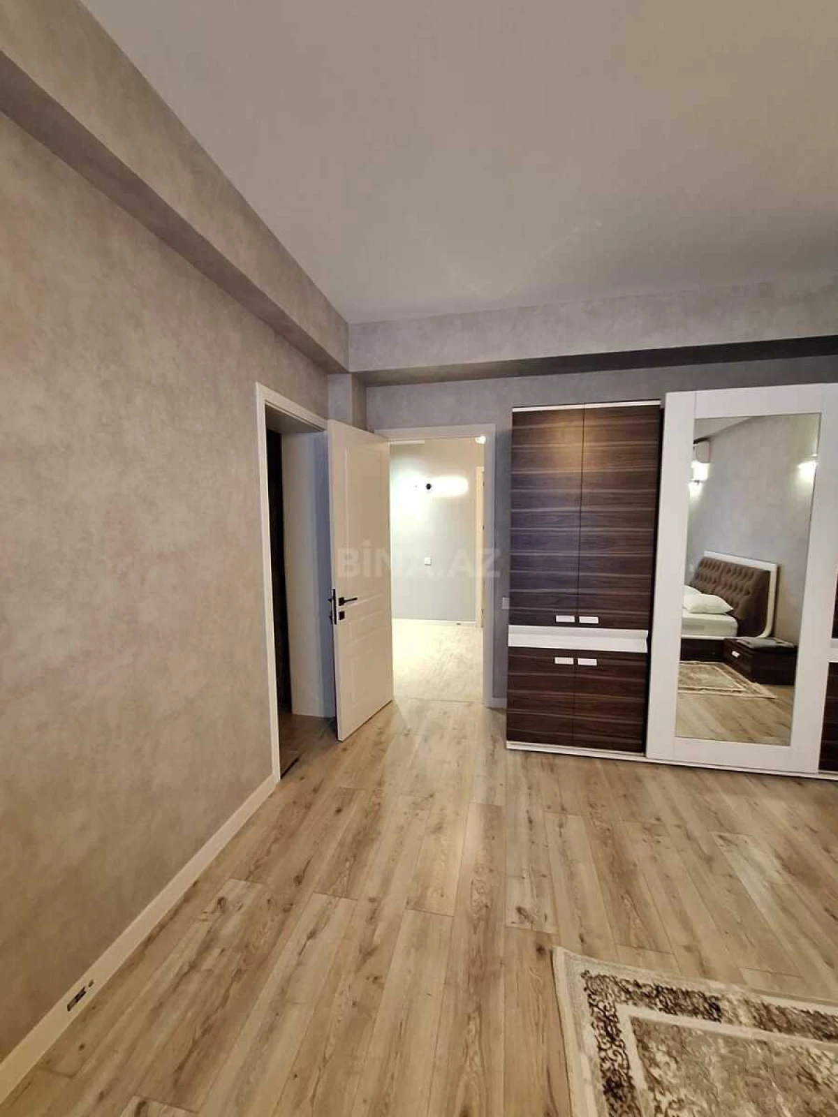 Kirayə verilir 3 otaqlı mənzil 120 m²