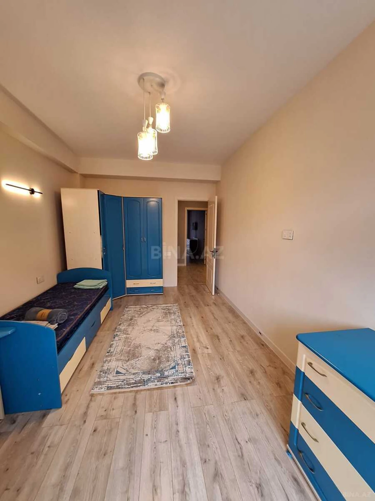 Kirayə verilir 3 otaqlı mənzil 120 m²