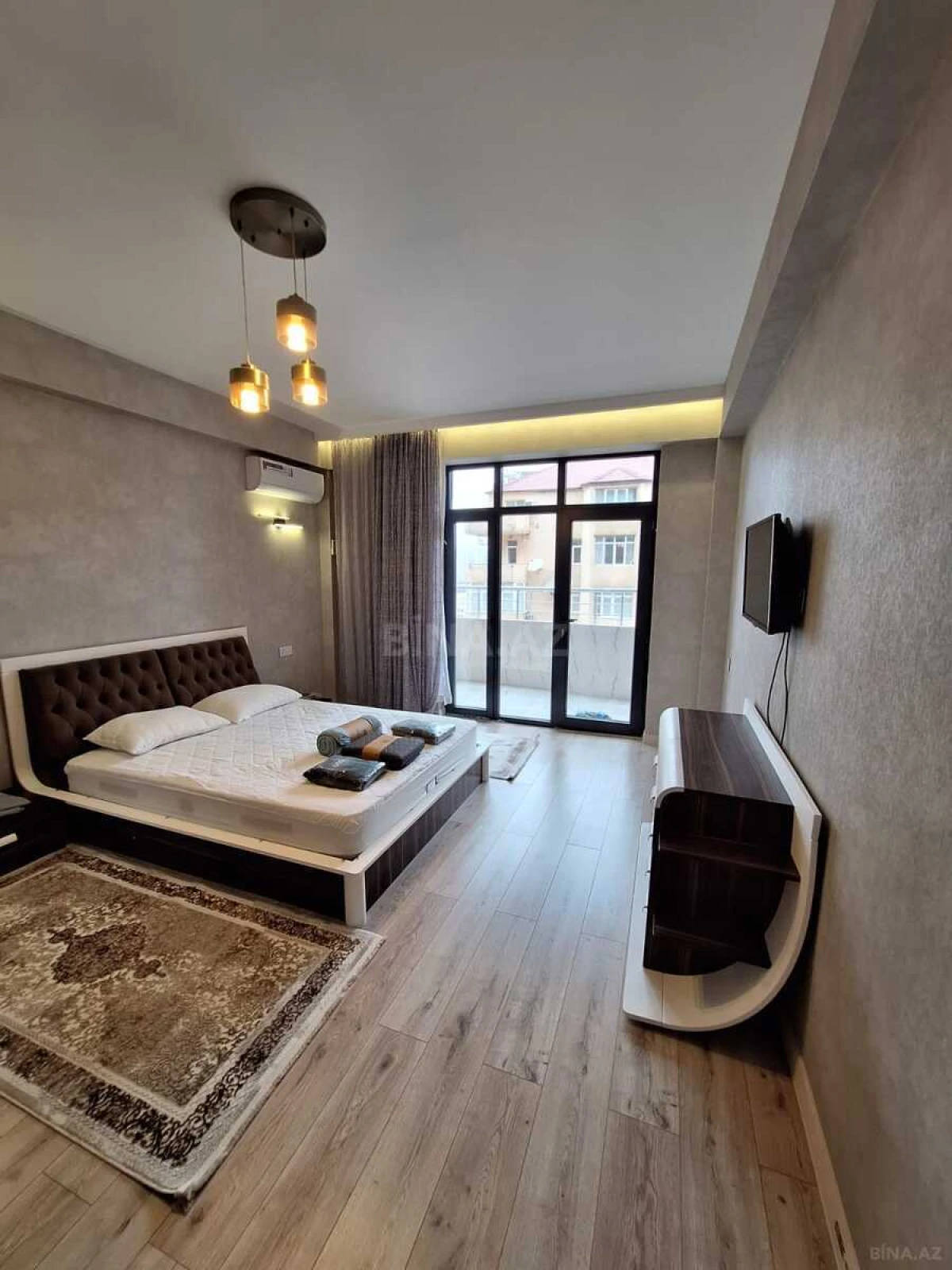 Kirayə verilir 3 otaqlı mənzil 120 m²