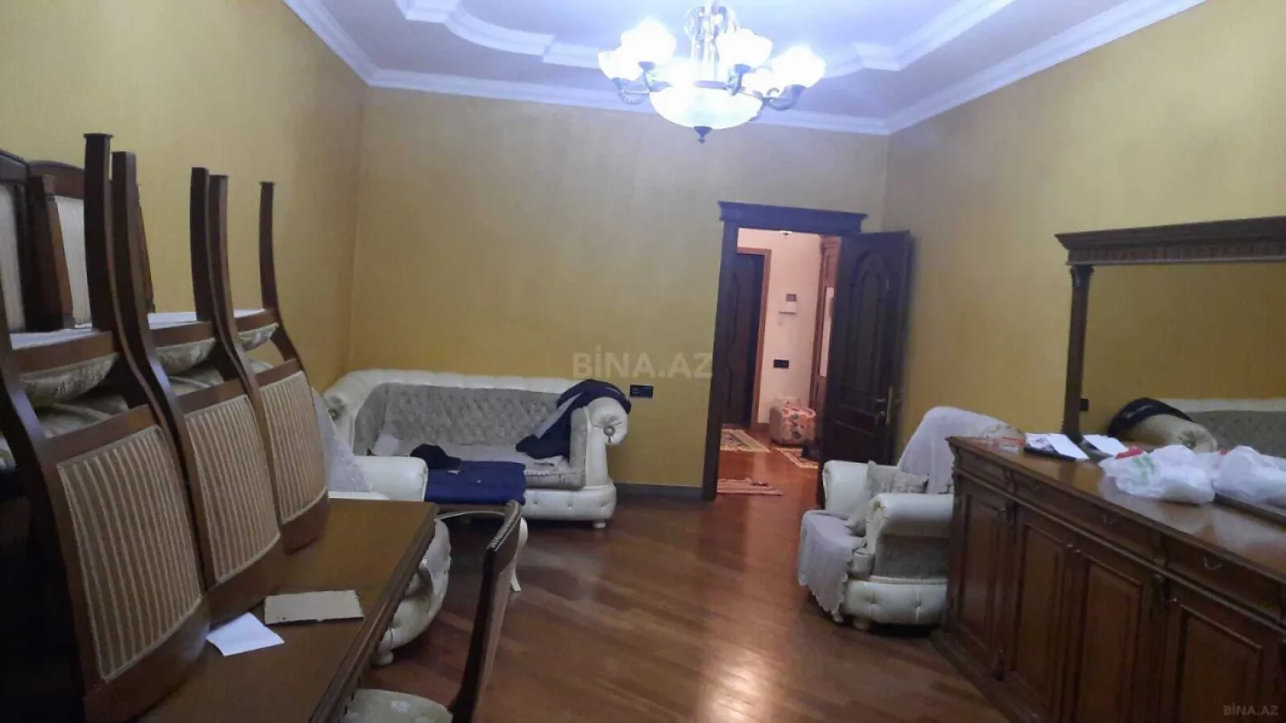 Kirayə verilir 3 otaqlı mənzil 135 m²