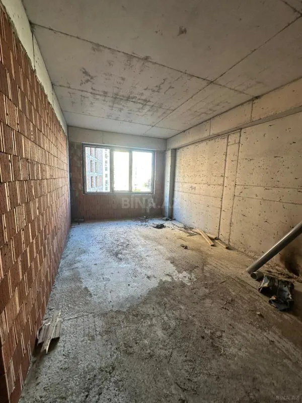 Satılır 3 otaqlı mənzil 130.5 m²