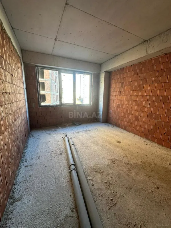 Satılır 3 otaqlı mənzil 130.5 m²