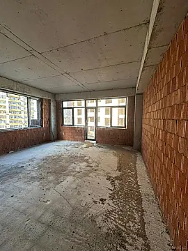 Satılır 3 otaqlı mənzil 130.5 m²