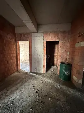 Satılır 3 otaqlı mənzil 130.5 m²