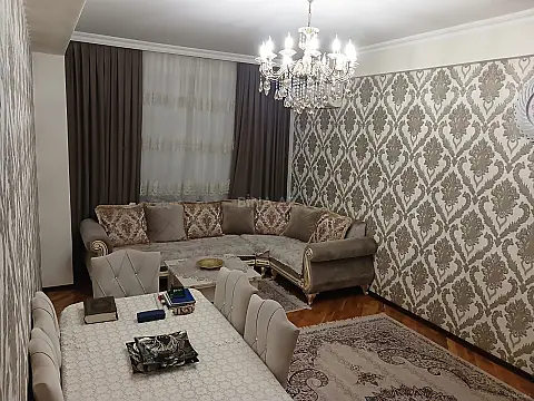 Satılır 2 otaqlı mənzil 72 m² — Bakı, İnşaatçılar 2 otaq 72.00 m²