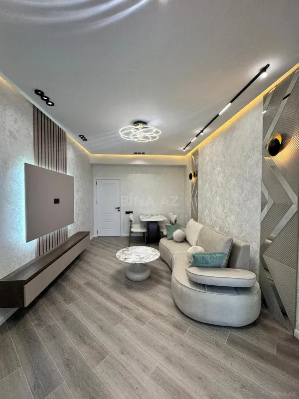 Satılır 2 otaqlı mənzil 67 m²