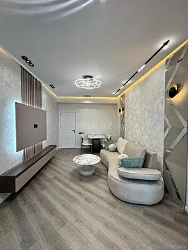 Satılır 2 otaqlı mənzil 67 m²