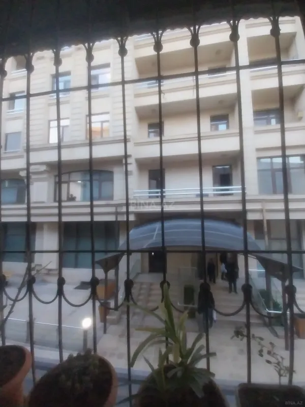 Satılır 3 otaqlı mənzil 83 m²