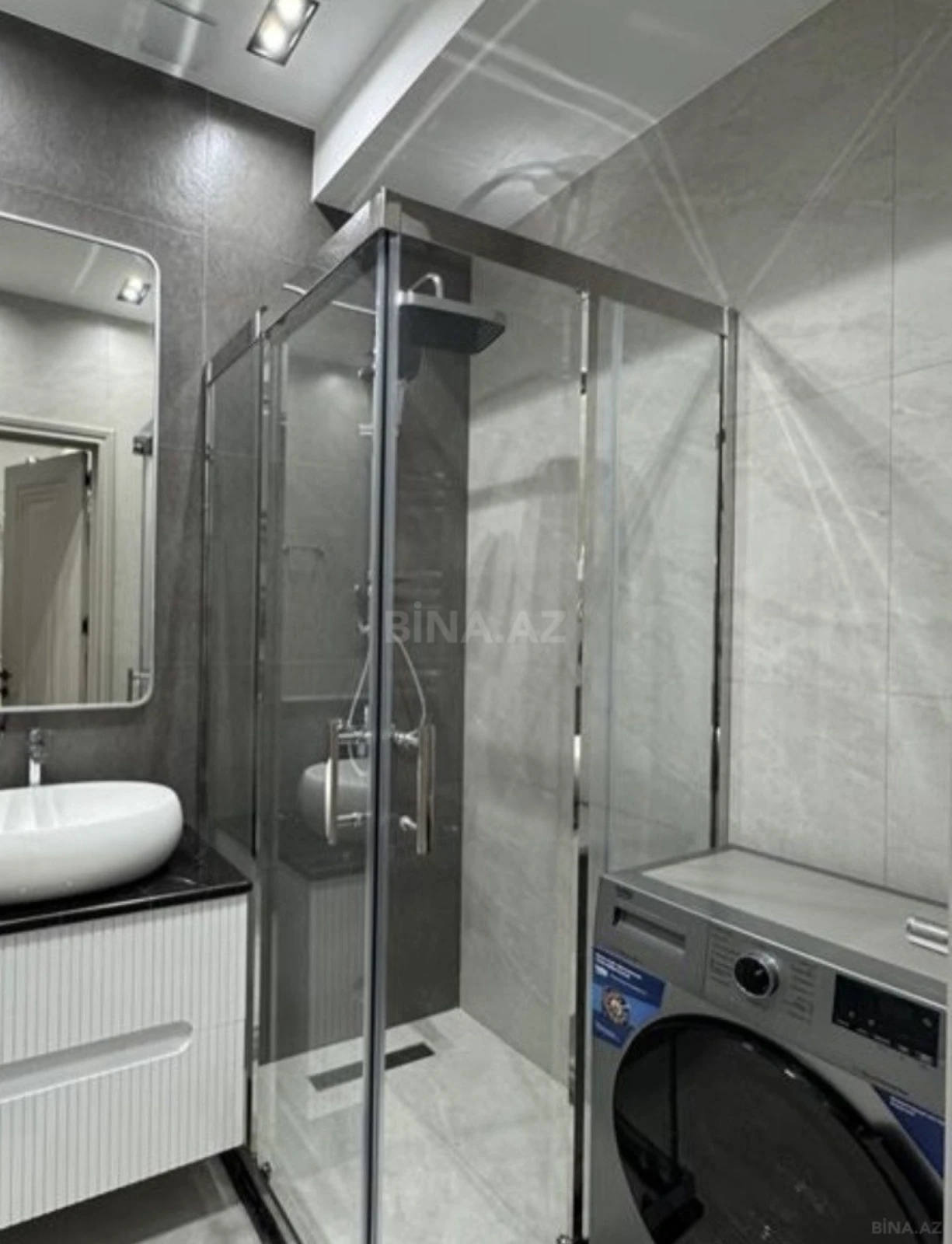Kirayə verilir 2 otaqlı mənzil 77 m²
