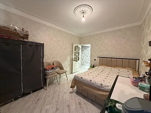 Satılır 4 otaqlı mənzil 80 m²