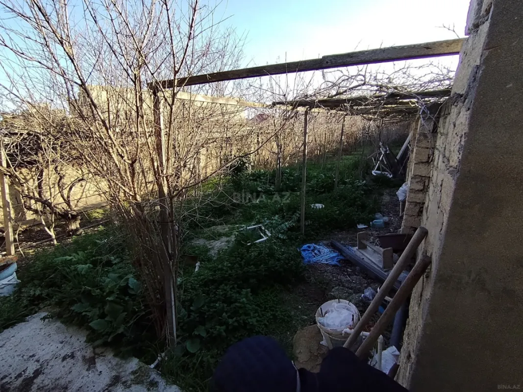 Satılır 5 otaqlı həyət evi 180 m²