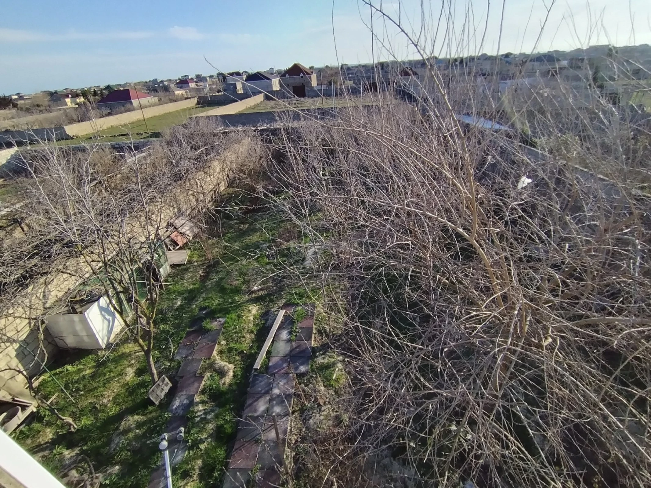 Satılır 5 otaqlı həyət evi 180 m²