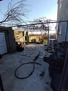 Satılır 5 otaqlı həyət evi 180 m²