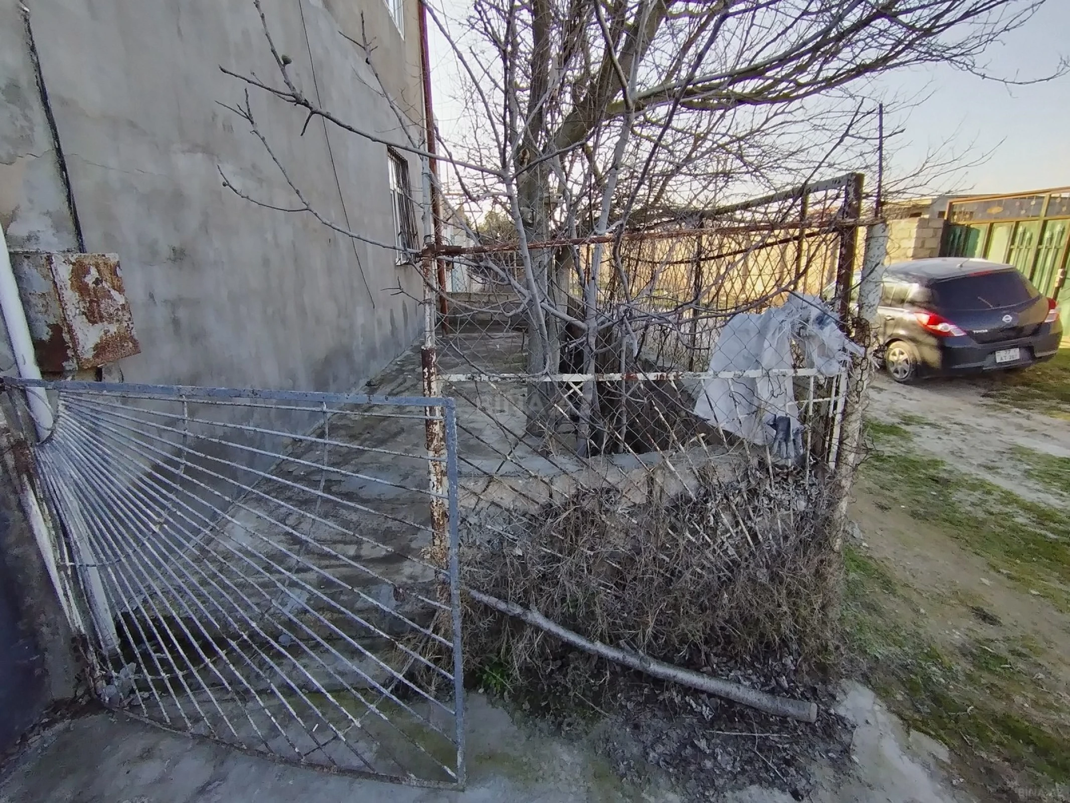 Satılır 5 otaqlı həyət evi 180 m²