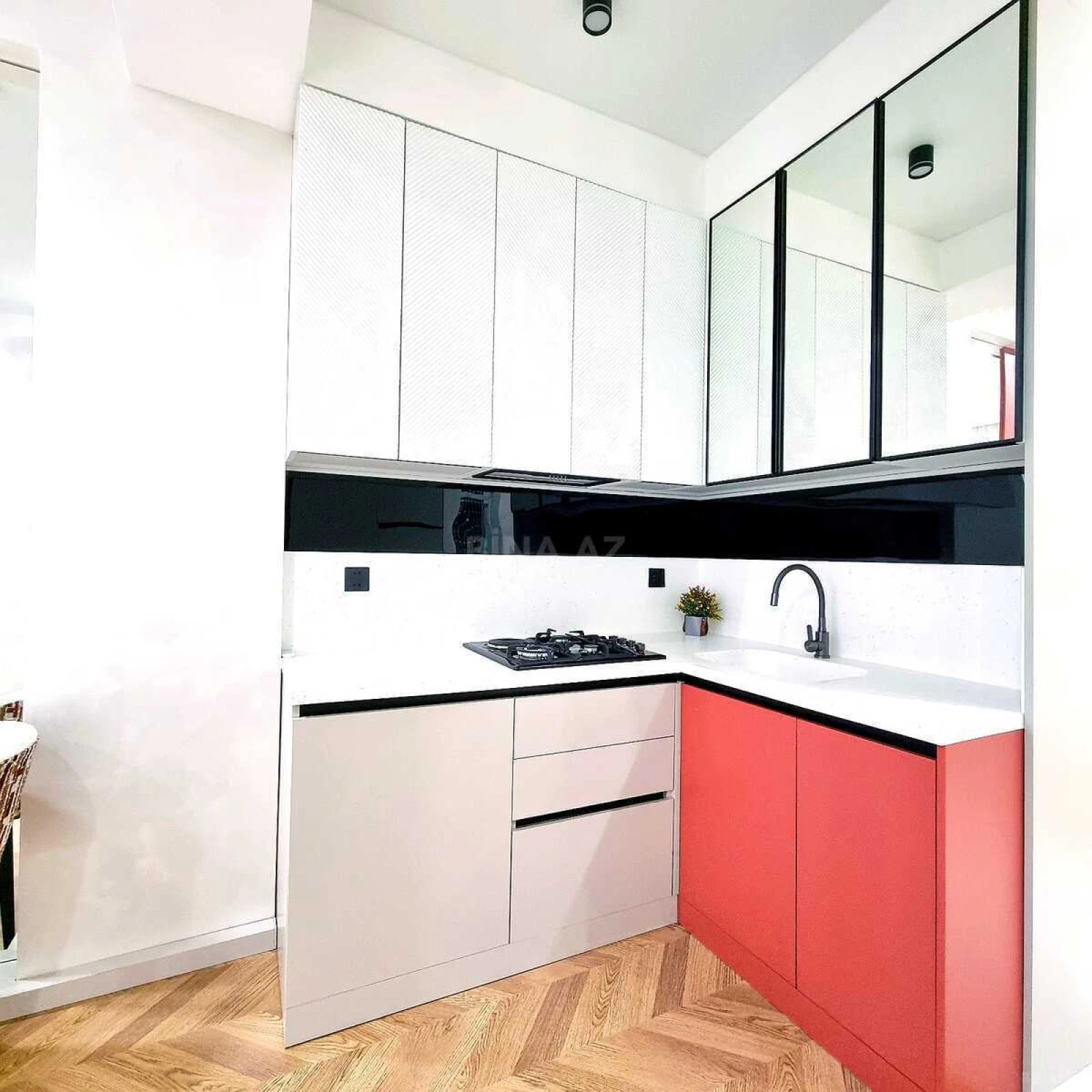 Satılır 3 otaqlı mənzil 60.5 m²