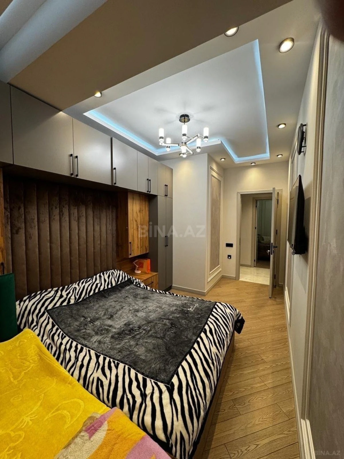 Satılır 3 otaqlı mənzil 99 m²