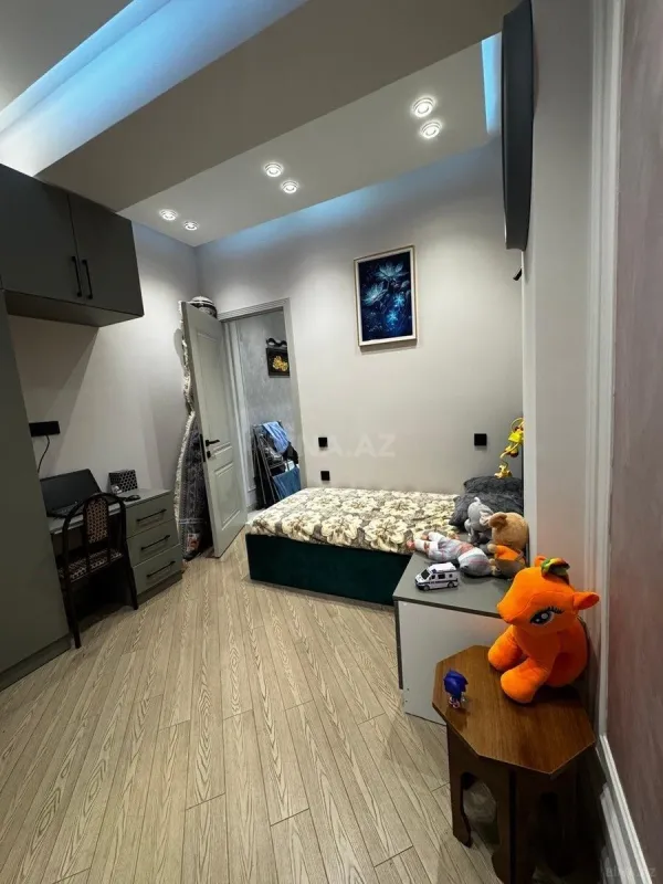 Satılır 3 otaqlı mənzil 99 m²