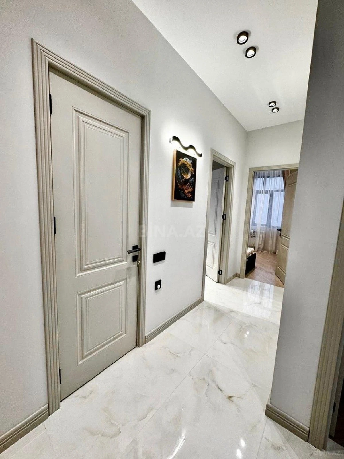 Satılır 3 otaqlı mənzil 99 m²