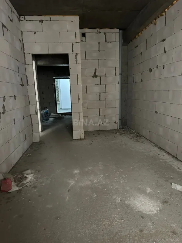 Satılır 2 otaqlı mənzil 106 m²