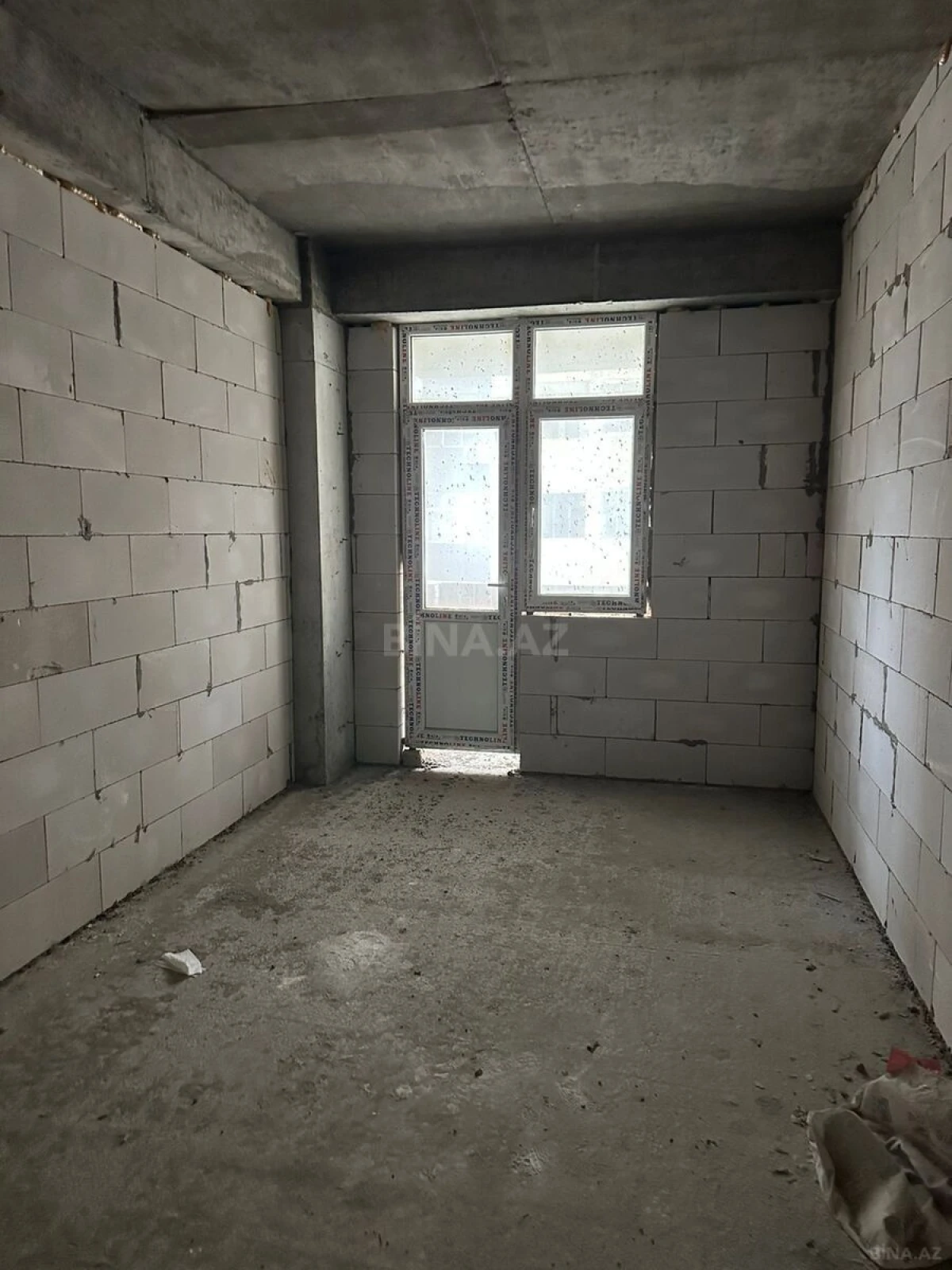 Satılır 2 otaqlı mənzil 106 m²