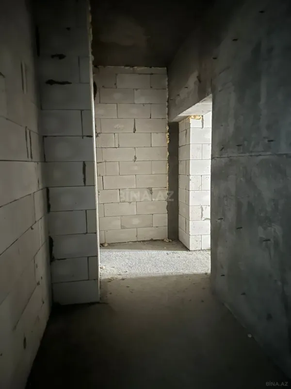 Satılır 2 otaqlı mənzil 106 m²