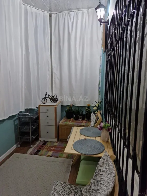 Satılır 6 otaqlı həyət evi 300 m²