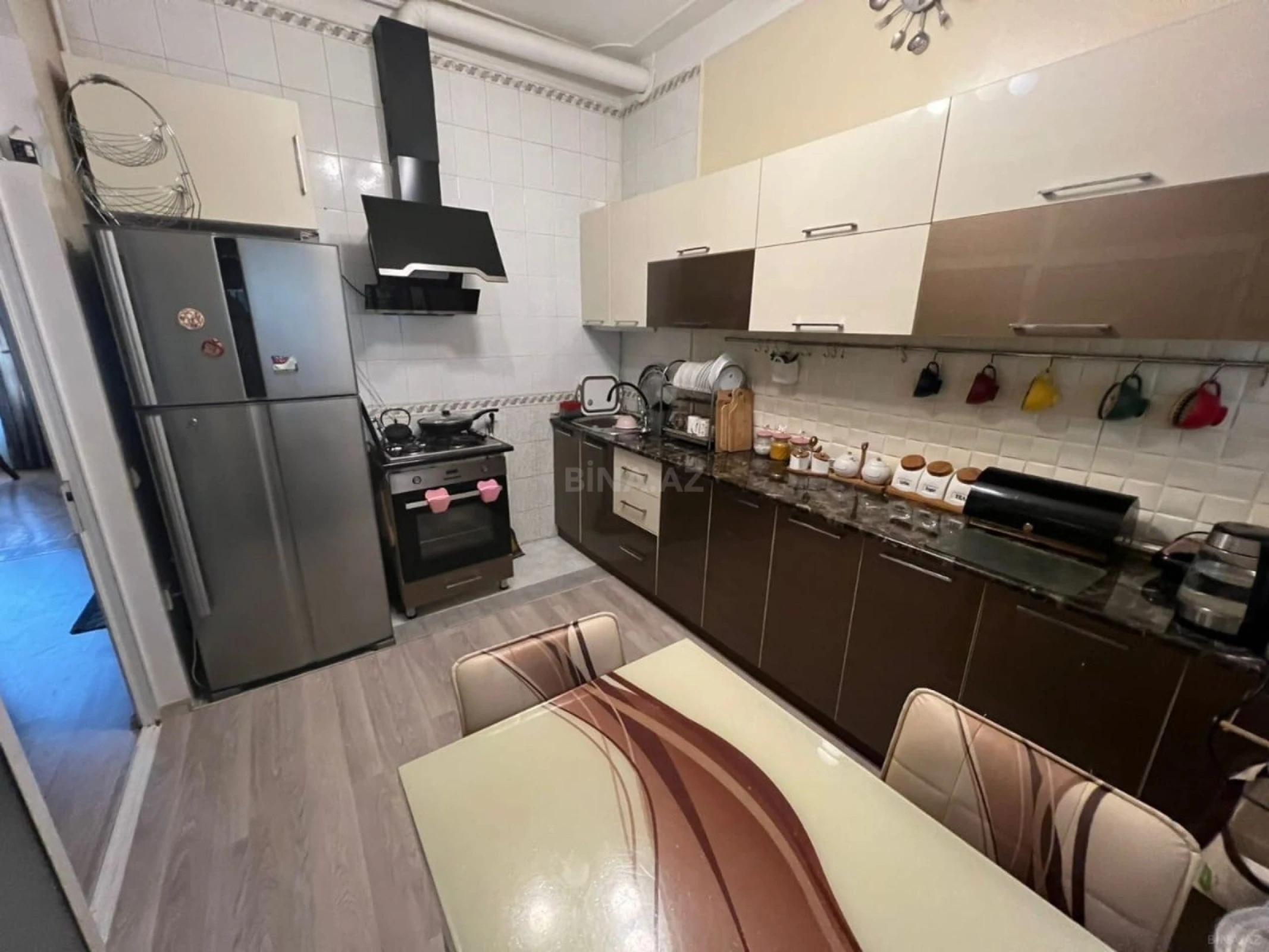 Satılır 6 otaqlı həyət evi 300 m²