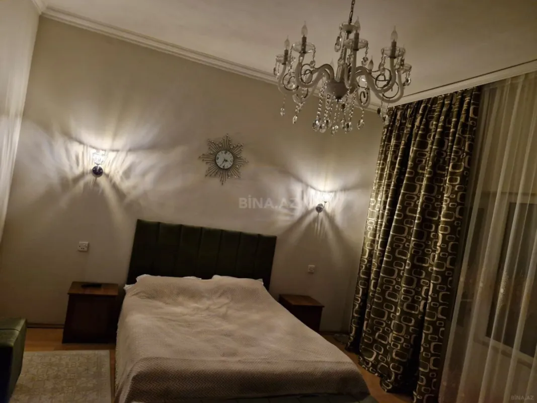 Satılır 6 otaqlı həyət evi 300 m²