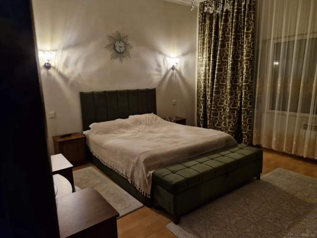 Satılır 6 otaqlı həyət evi 300 m²