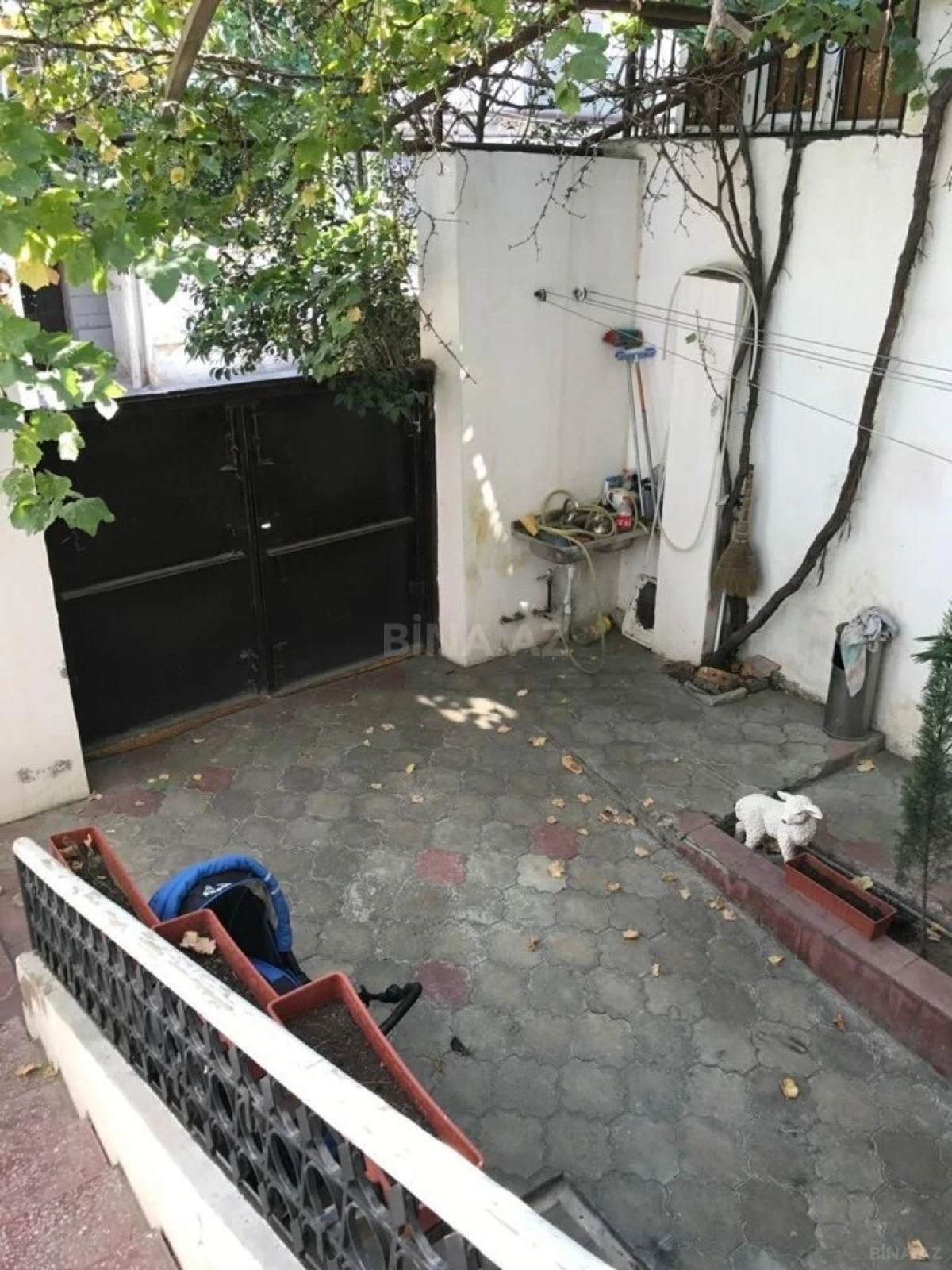 Satılır 6 otaqlı həyət evi 300 m²