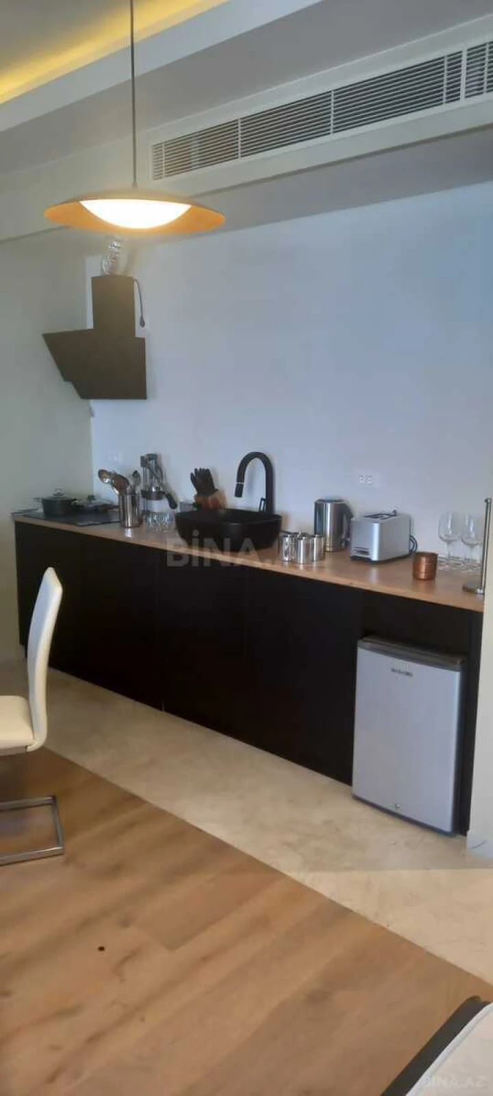 Satılır 1 otaqlı mənzil 80 m²