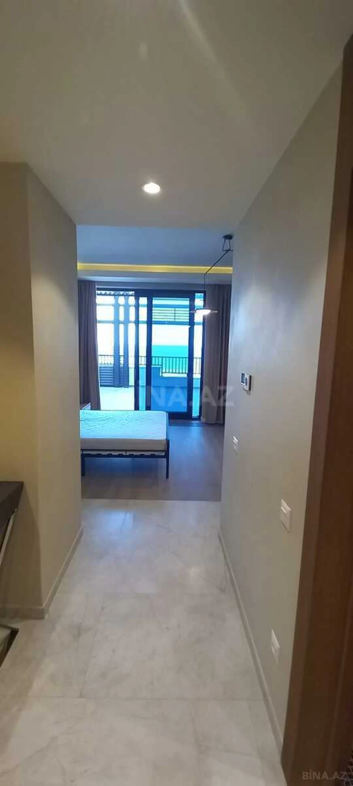 Satılır 1 otaqlı mənzil 80 m²
