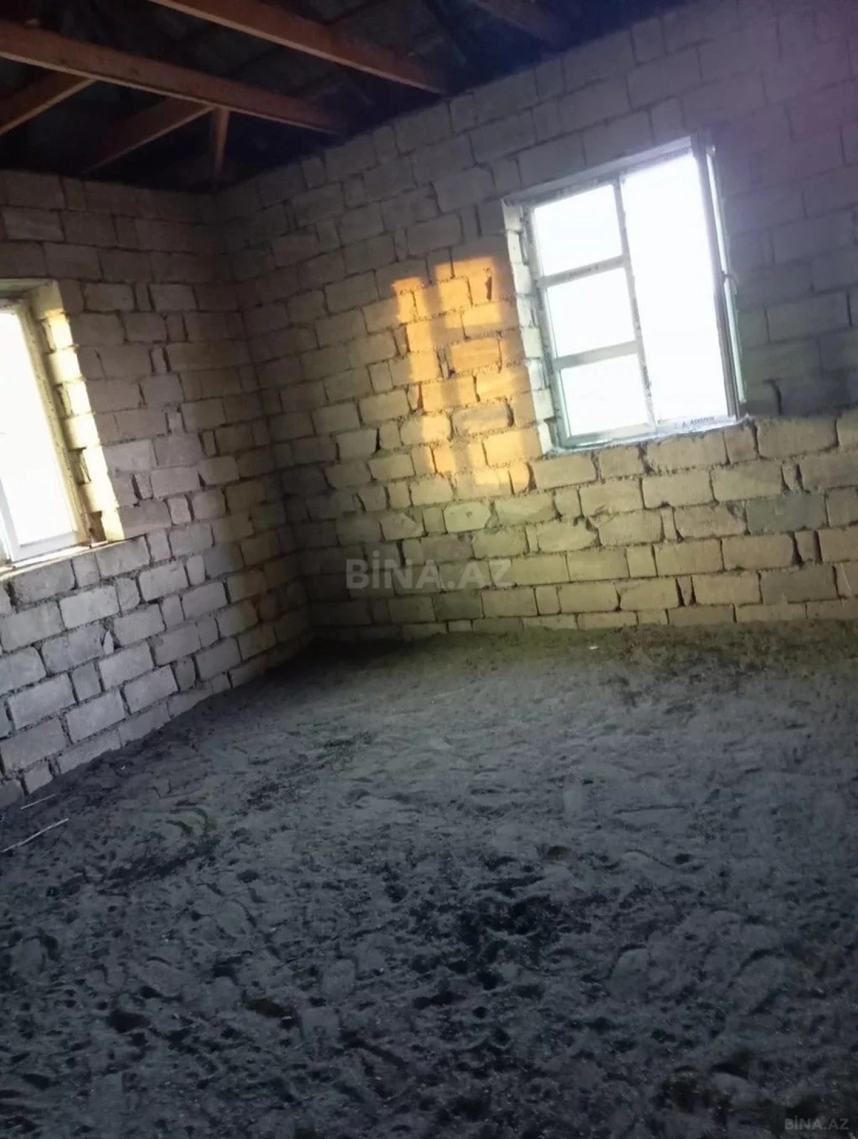 Satılır 3 otaqlı həyət evi 145 m²