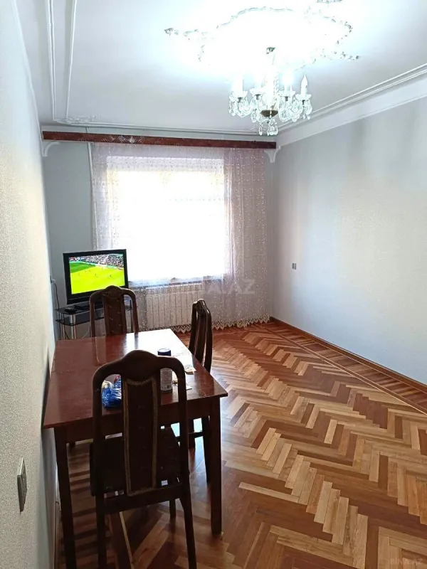 Kirayə verilir 2 otaqlı mənzil 50 m²