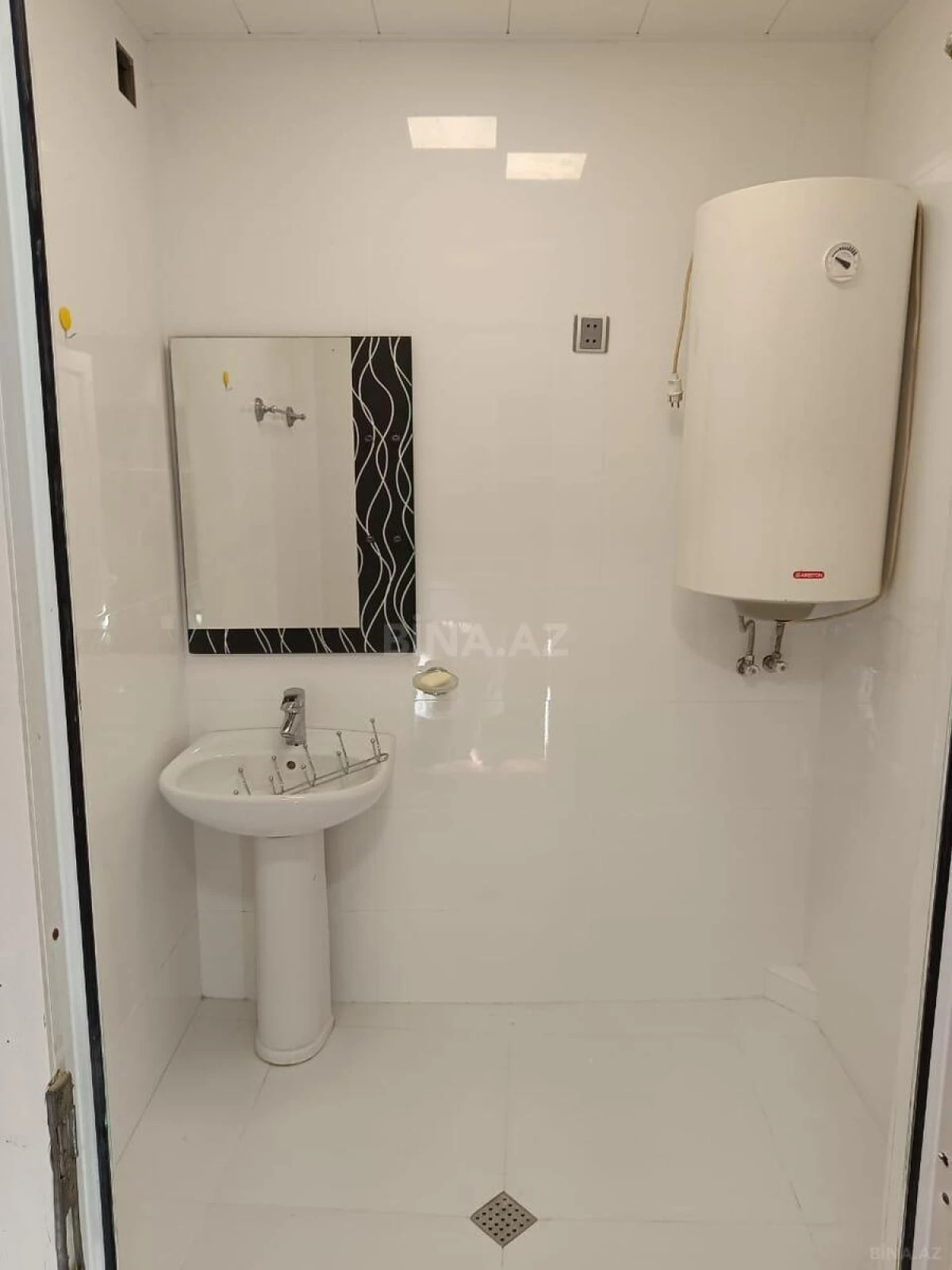 Kirayə verilir 2 otaqlı mənzil 50 m²