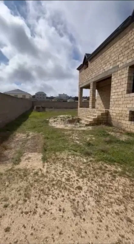 Satılır 4 otaqlı həyət evi 98 m²