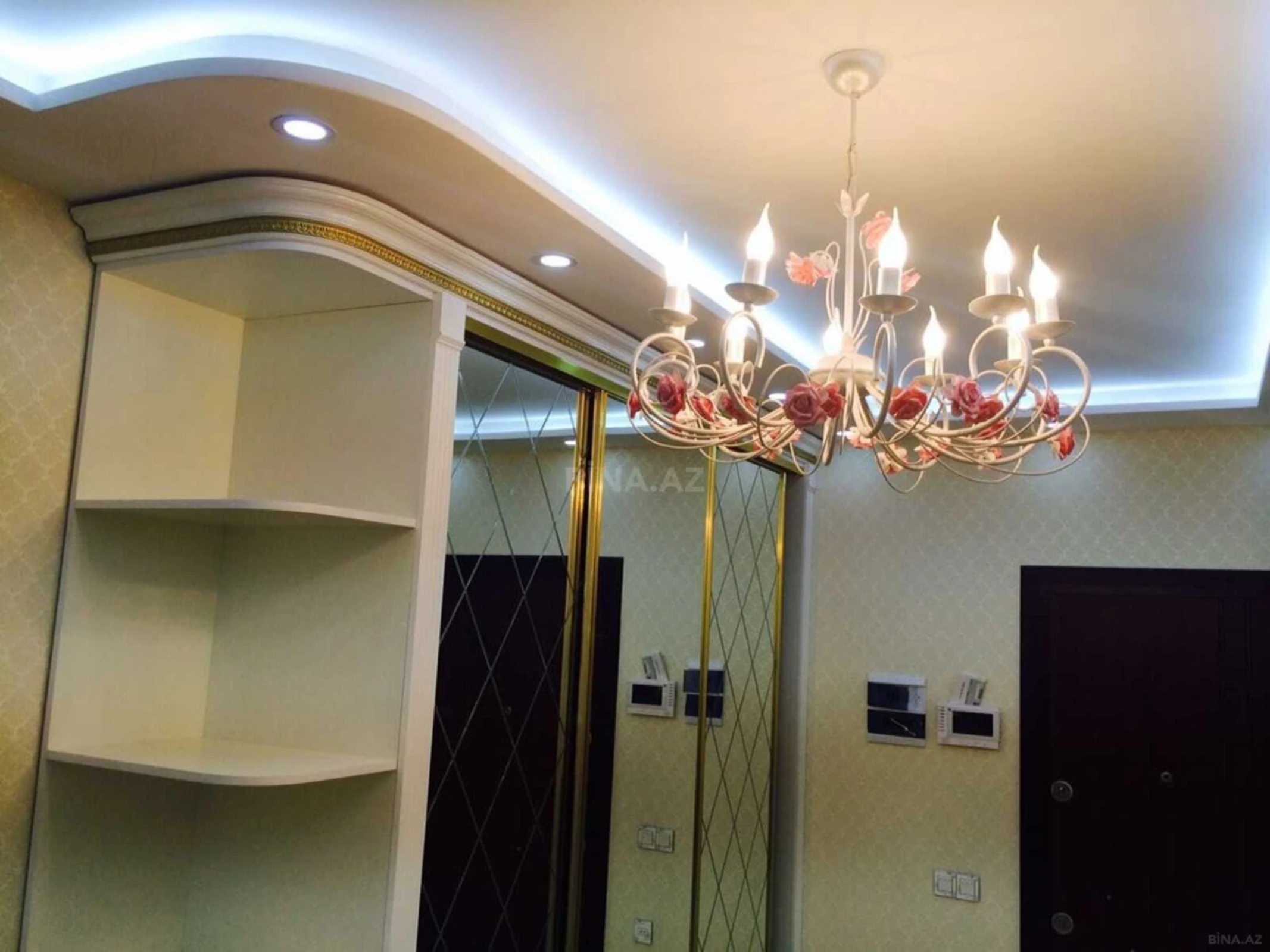 Kirayə verilir 3 otaqlı mənzil 125 m²