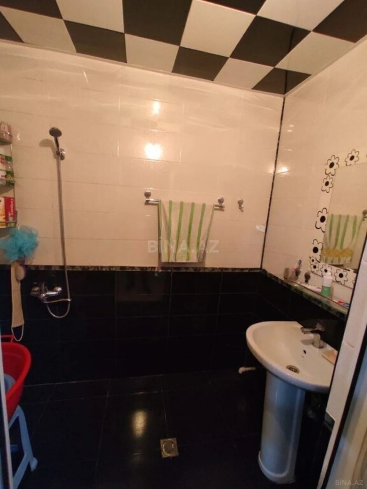 Satılır 3 otaqlı mənzil 92 m²