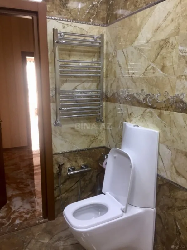 Kirayə verilir 4 otaqlı mənzil 230 m²