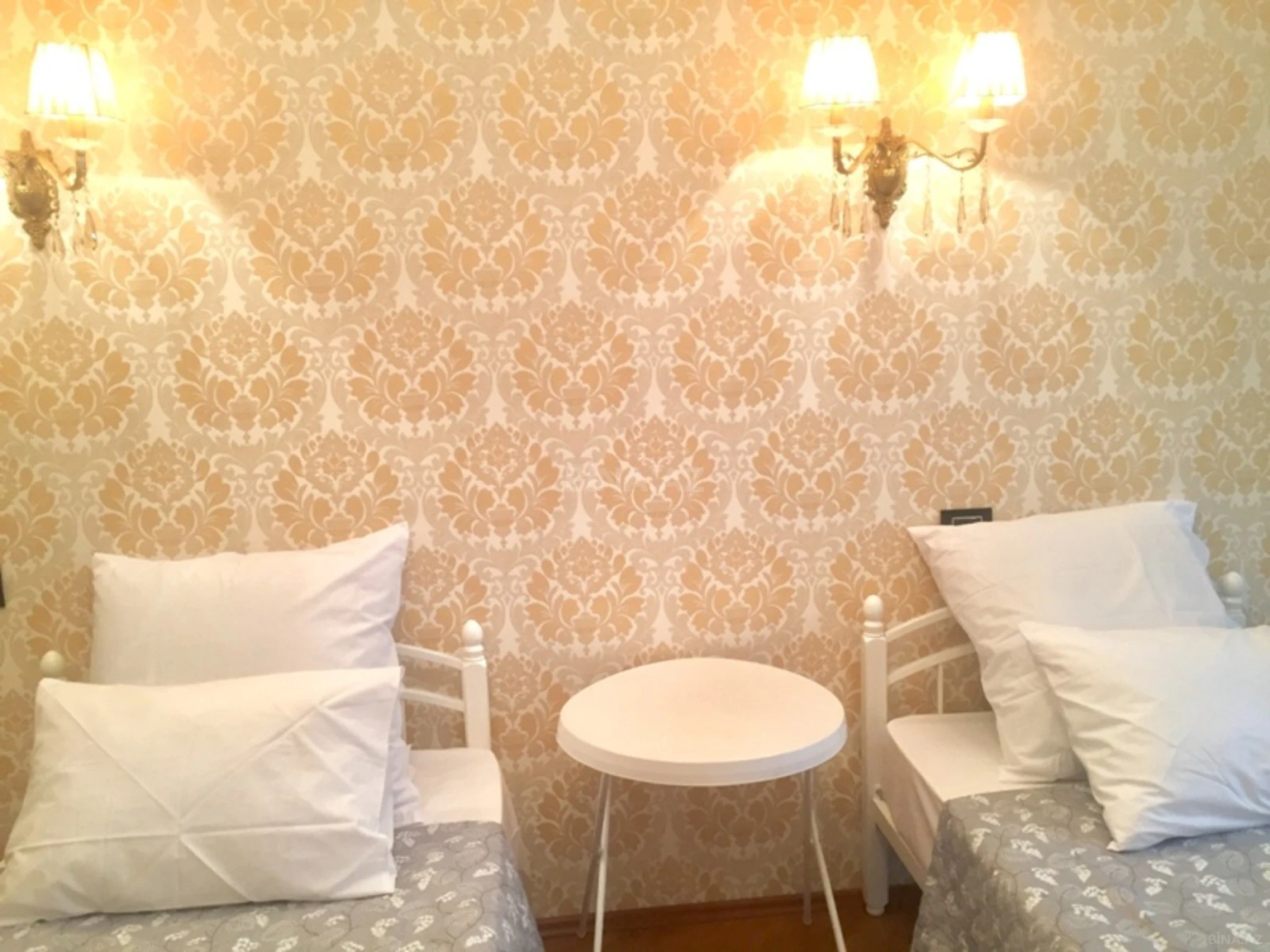 Kirayə verilir 4 otaqlı mənzil 230 m²