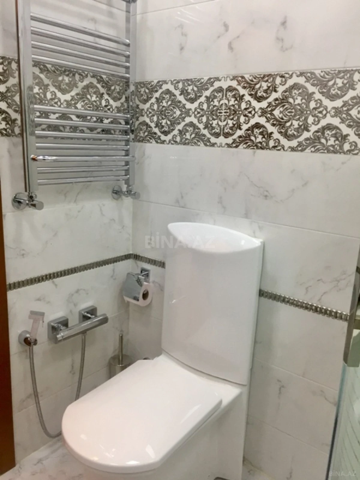 Kirayə verilir 4 otaqlı mənzil 230 m²