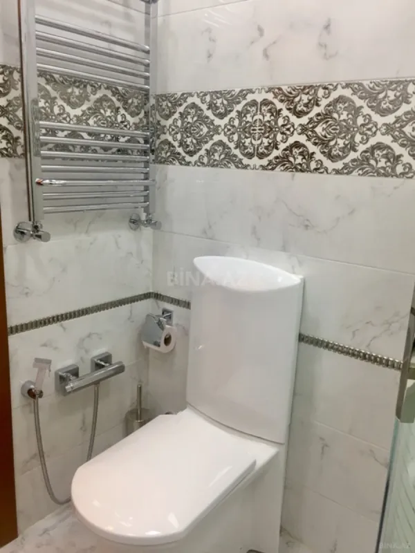 Kirayə verilir 4 otaqlı mənzil 230 m²